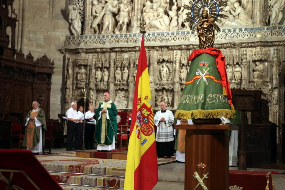 Desfile de la Guardia Civil en Huesca