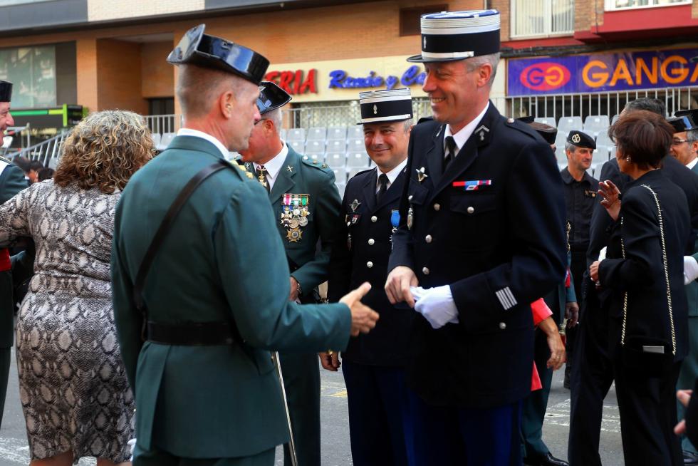 Desfile de la Guardia Civil en Huesca