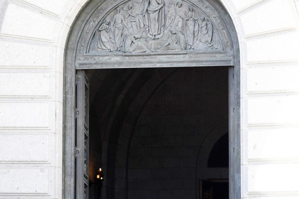Exhumación de Franco del Valle de los Caídos