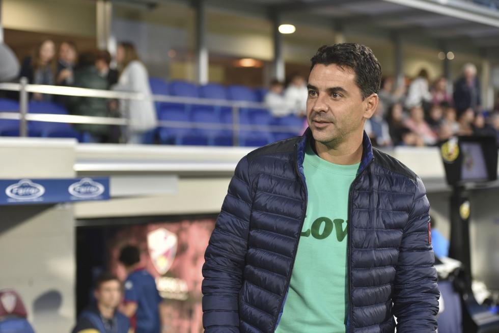El Huesca vence al Elche en el Alcoraz (2-0)