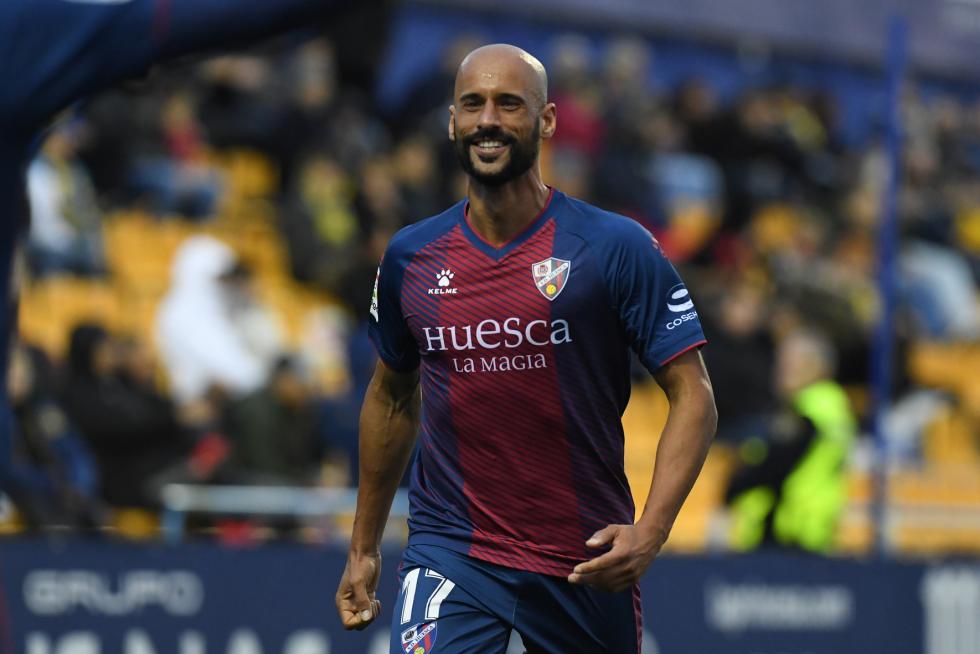 El Huesca derrota al Alcorcón 0-2 en Santo Domingo