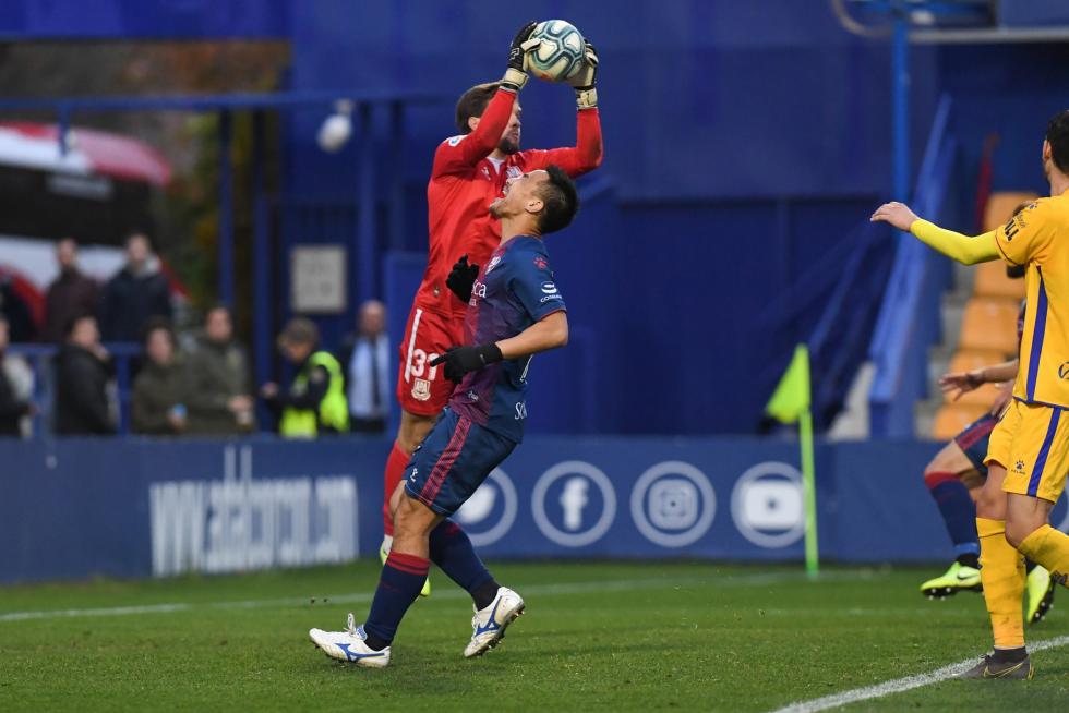 El Huesca derrota al Alcorcón 0-2 en Santo Domingo