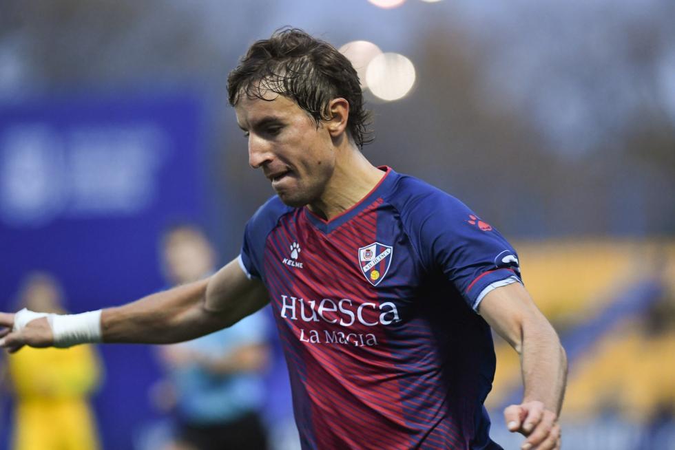 El Huesca derrota al Alcorcón 0-2 en Santo Domingo
