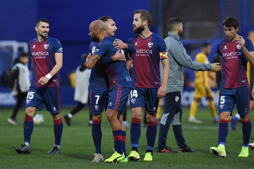El Huesca derrota al Alcorcón 0-2 en Santo Domingo