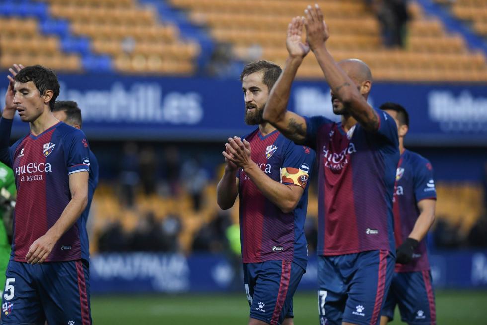 El Huesca derrota al Alcorcón 0-2 en Santo Domingo