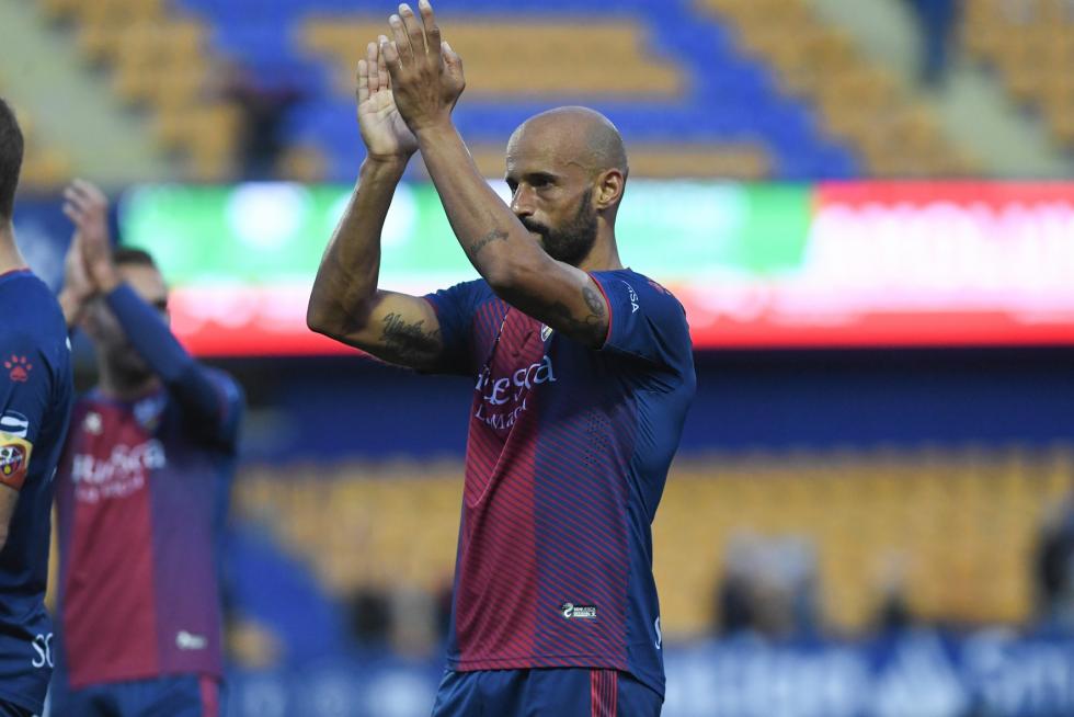 El Huesca derrota al Alcorcón 0-2 en Santo Domingo