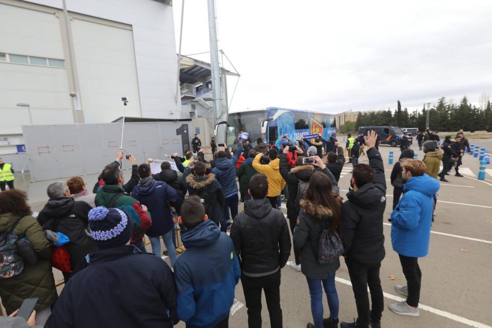 Todas las fotos del derbi Huesca-Zaragoza