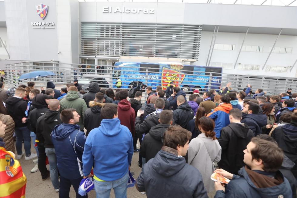 Todas las fotos del derbi Huesca-Zaragoza