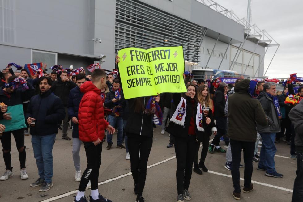 Todas las fotos del derbi Huesca-Zaragoza
