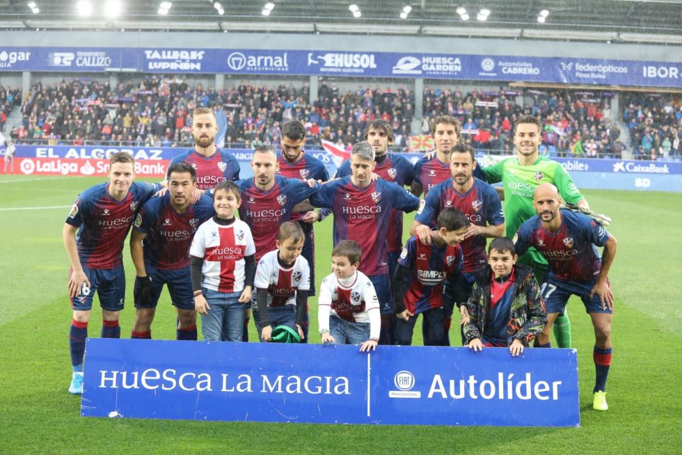 Todas las fotos del derbi Huesca-Zaragoza