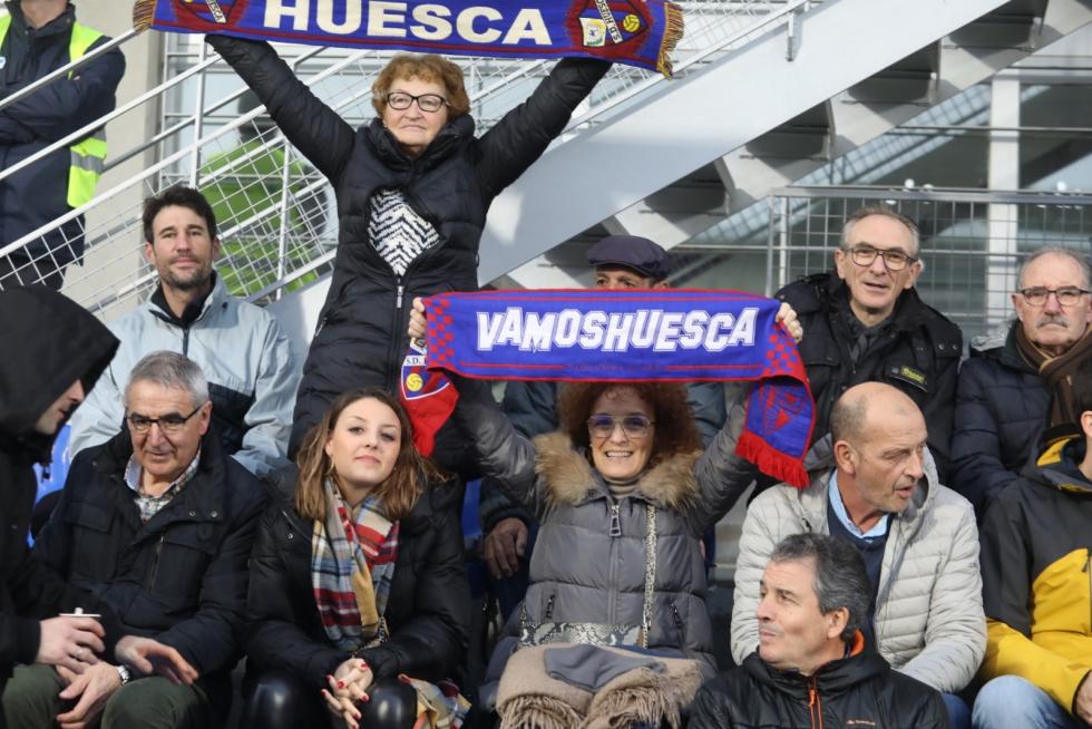 Todas las fotos del derbi Huesca-Zaragoza