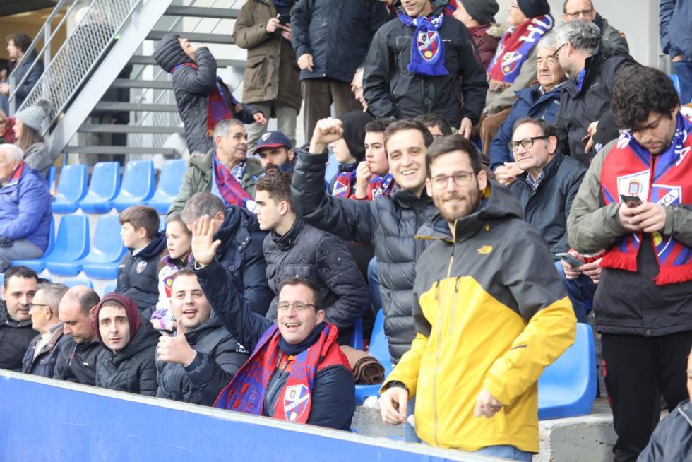 Todas las fotos del derbi Huesca-Zaragoza