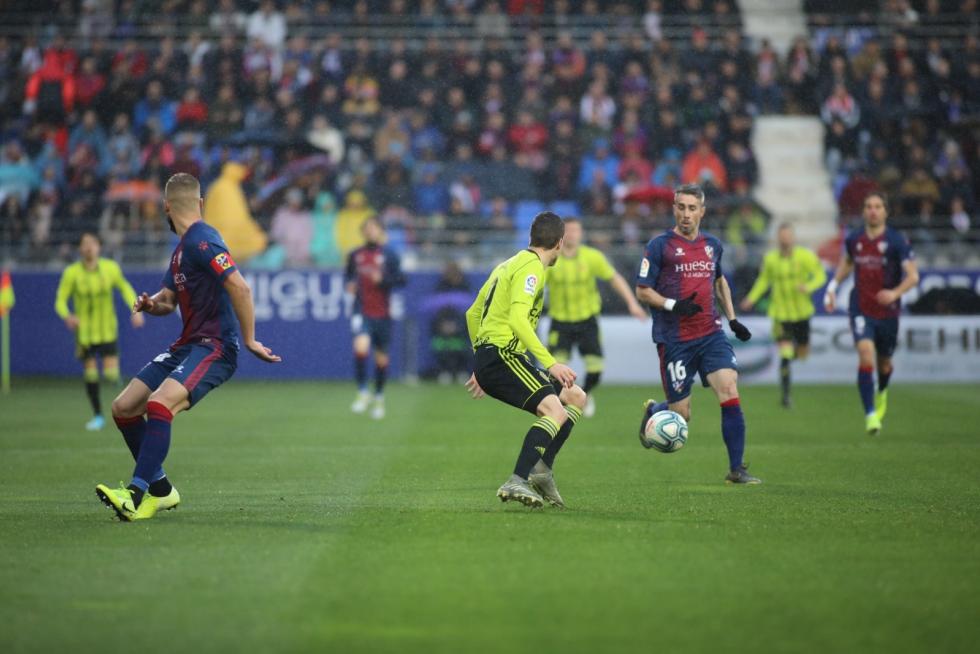 Todas las fotos del derbi Huesca-Zaragoza