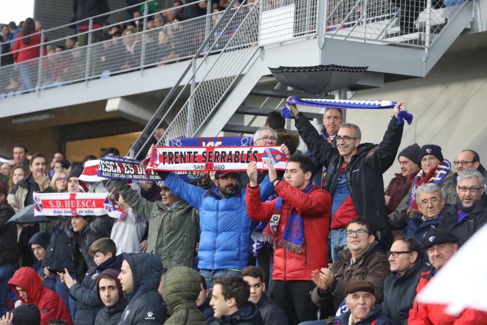 Todas las fotos del derbi Huesca-Zaragoza