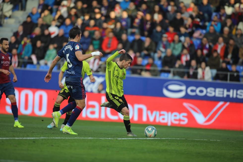 Todas las fotos del derbi Huesca-Zaragoza