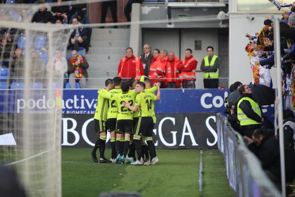 Todas las fotos del derbi Huesca-Zaragoza
