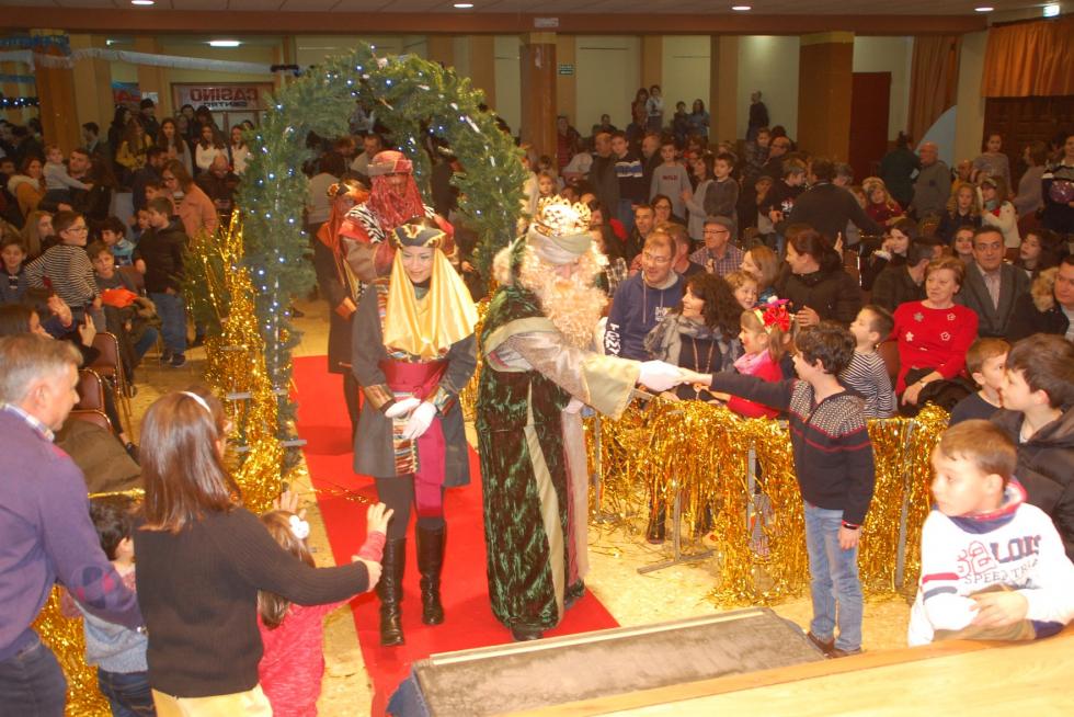 Los reyes magos visitan la provincia de Huesca