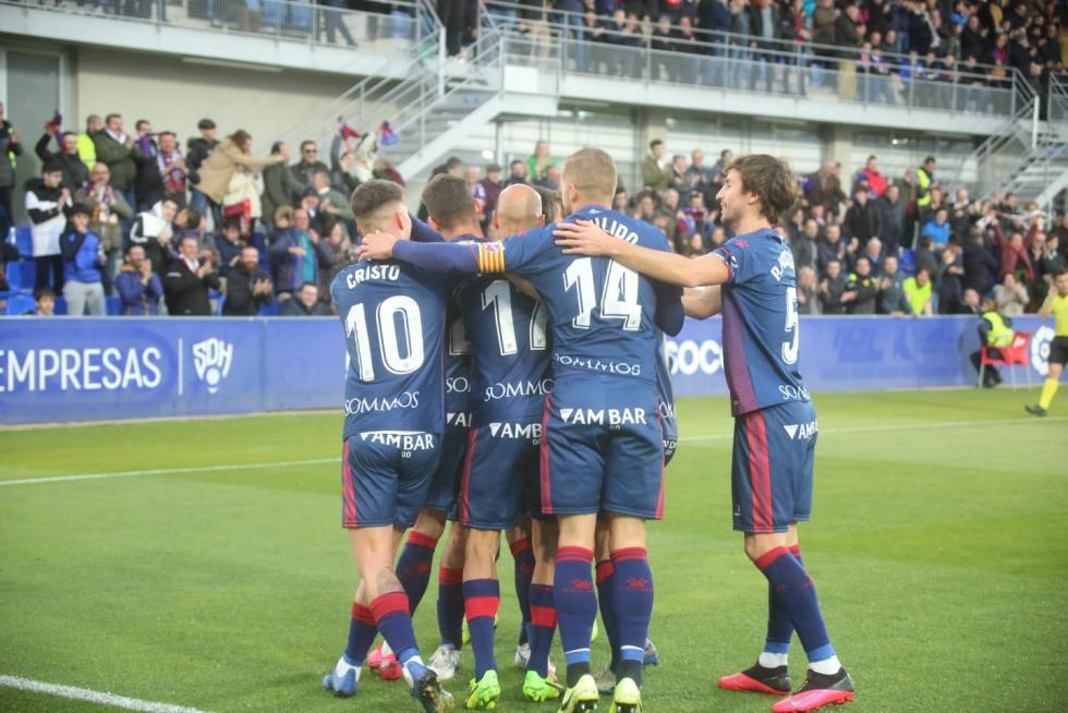 El Huesca recibe al Fuenlabrada en el Alcoraz