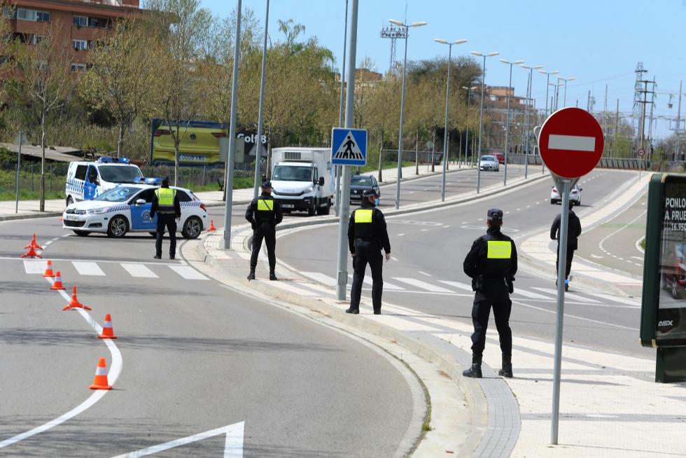 Viernes de epidemia de coronavirus en Huesca, foto a foto