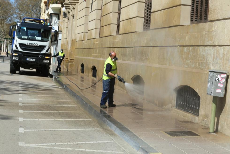 Viernes de epidemia de coronavirus en Huesca, foto a foto