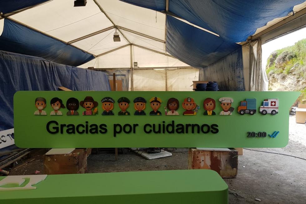 Wasaps gigantes de Julio Luzán