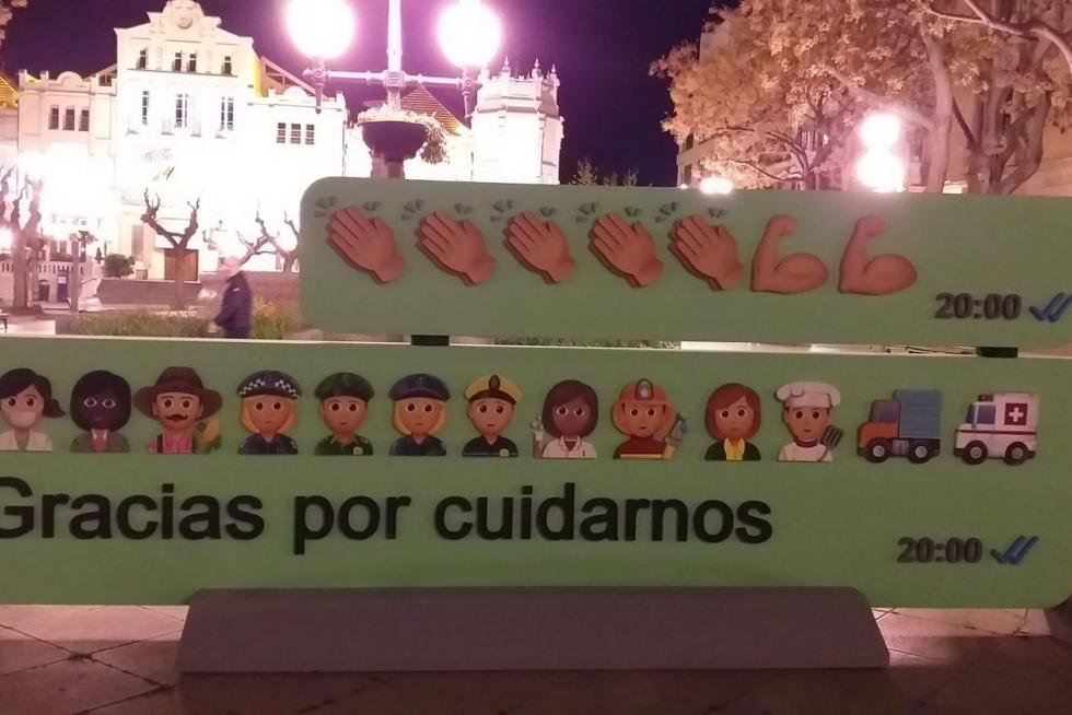 Wasaps gigantes de Julio Luzán