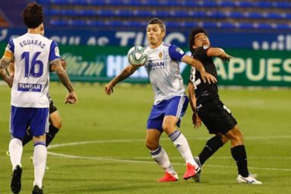 Almería, Zaragoza y Girona miran a la plaza del Huesca