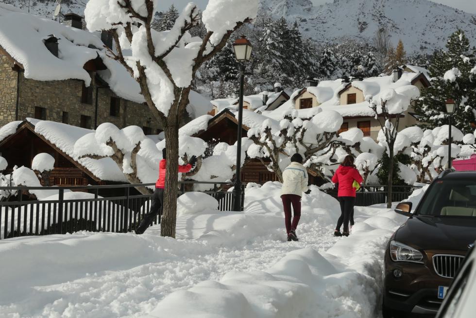 Nieve en la provincia de Huesca este martes, 8 de diciembre