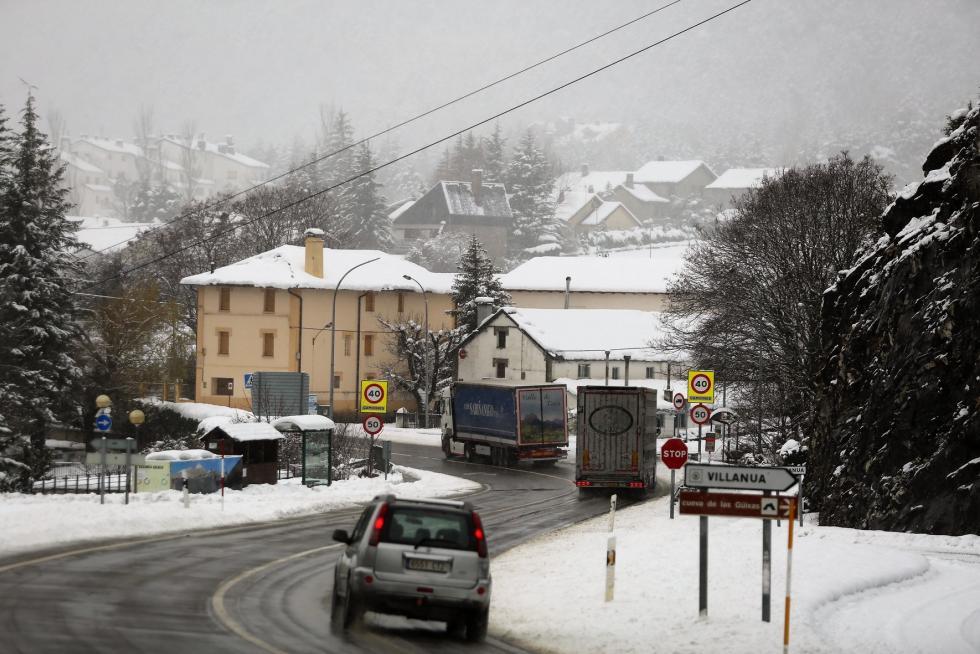 Nieve en la provincia de Huesca este martes, 8 de diciembre