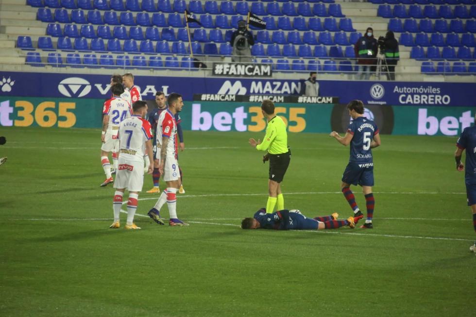 Partido Huesca-Alavés