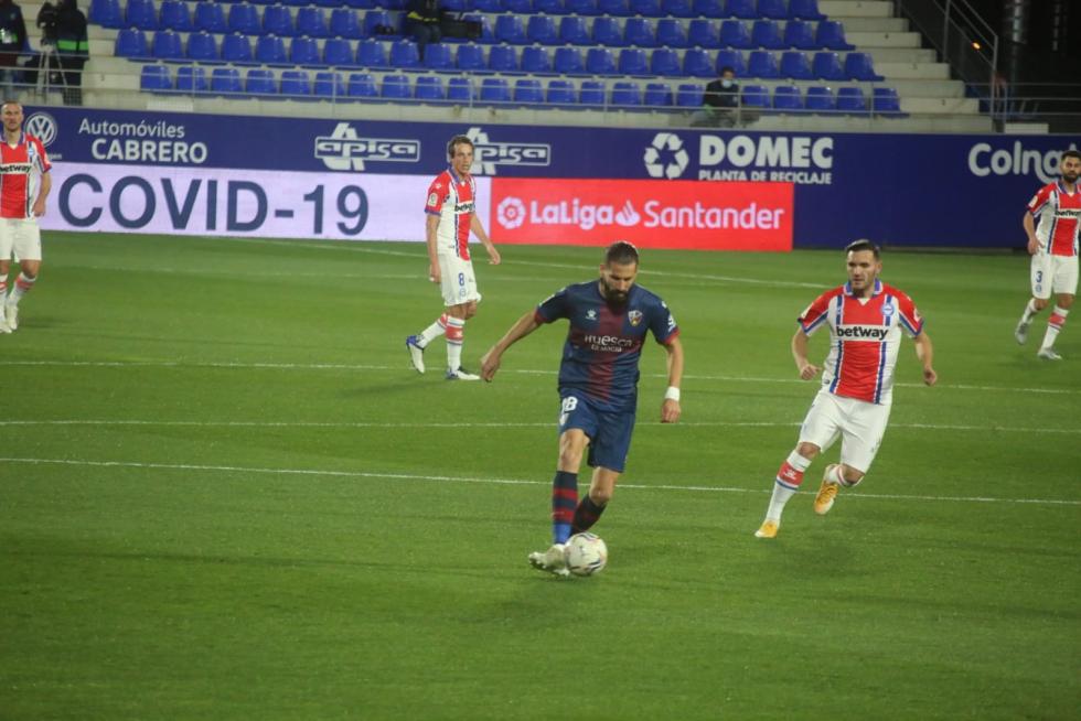 Partido Huesca-Alavés