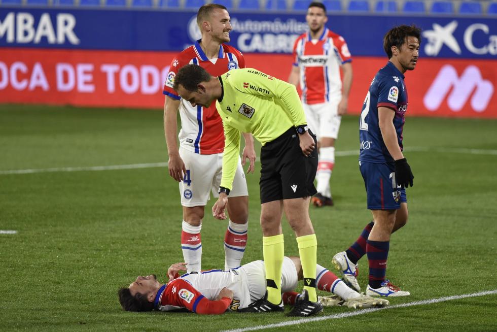 Partido Huesca-Alavés