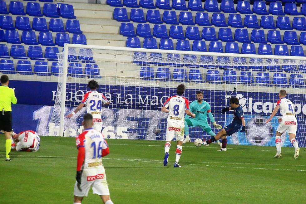 Partido Huesca-Alavés