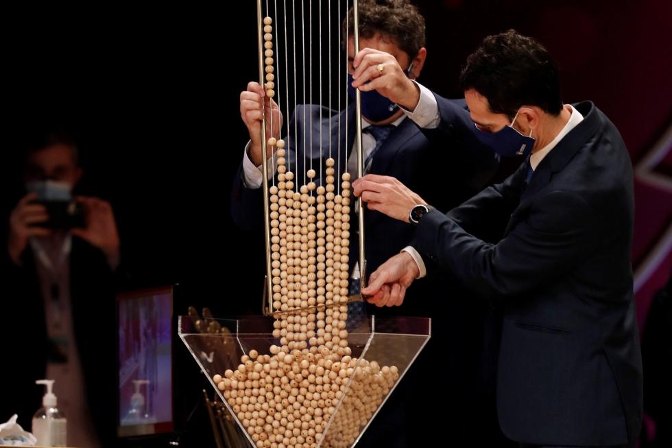 La ilusión del sorteo del Gordo de Navidad vuelve un año más