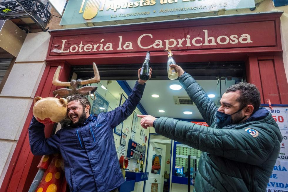 La ilusión del sorteo del Gordo de Navidad vuelve un año más