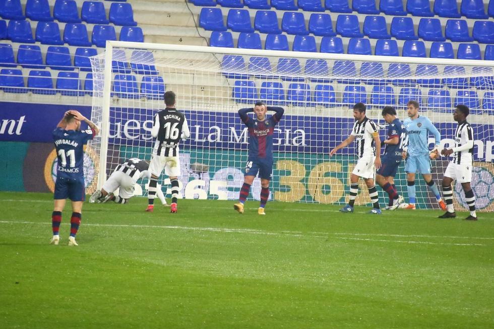 Partido Huesca-Levante