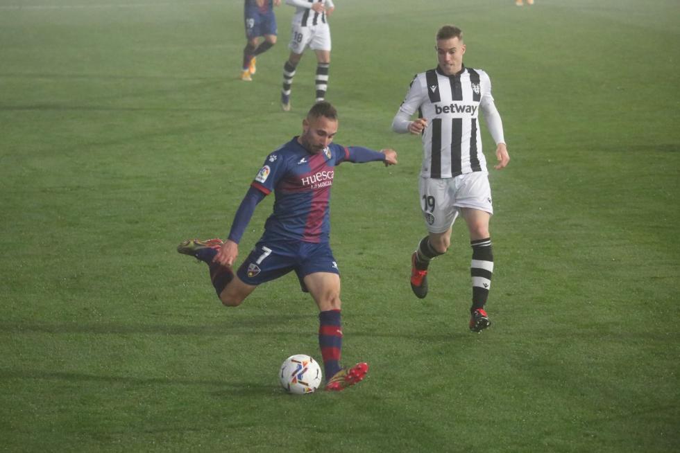 Partido Huesca-Levante