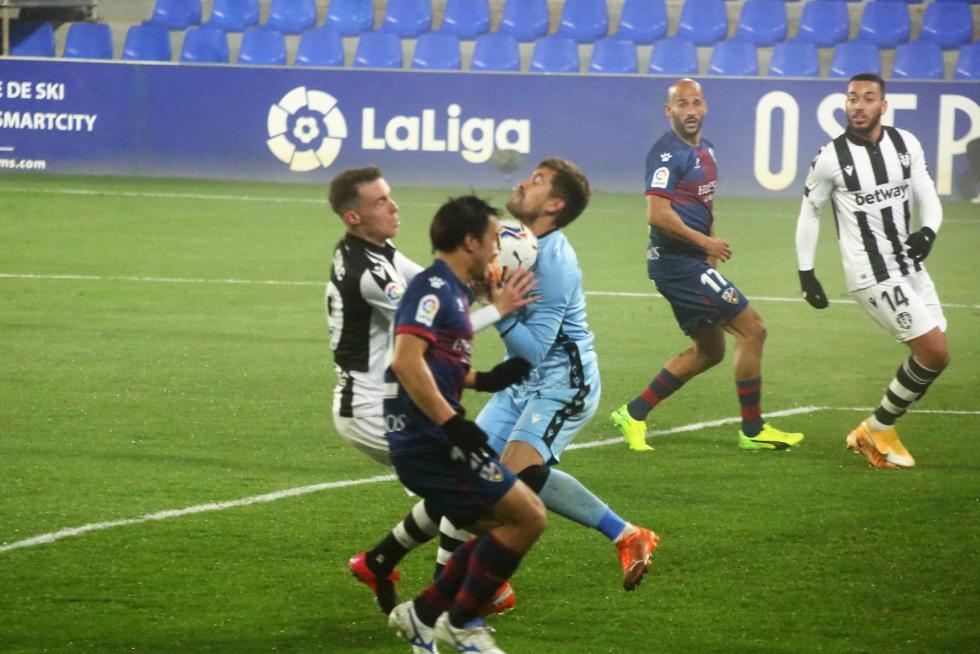 Partido Huesca-Levante