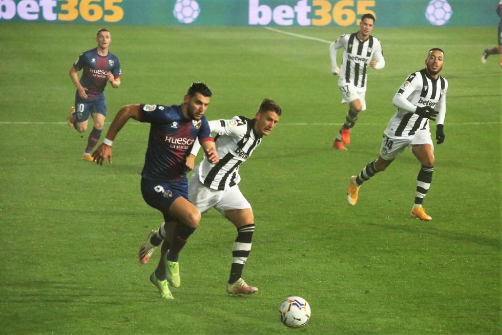 Partido Huesca-Levante