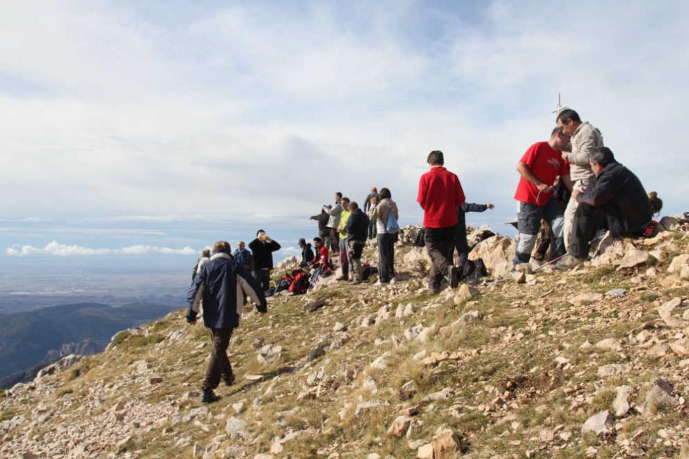 Con 12 retos, 12 cimas se busca dar a conocer la comarca La Hoya de Huesca.