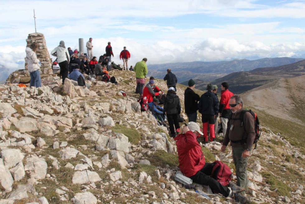 Con 12 retos, 12 cimas se busca dar a conocer la comarca La Hoya de Huesca.
