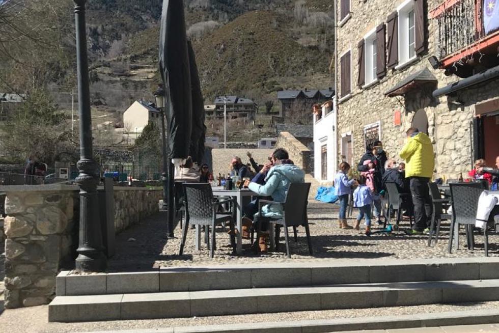 Turistas en Benasque este sábado