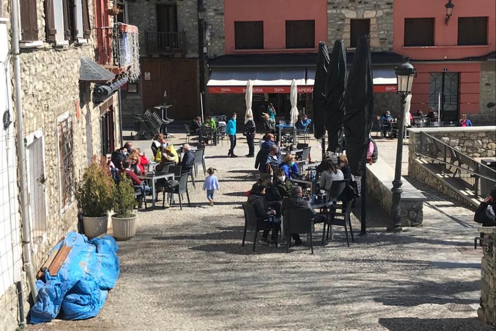 Turistas en Benasque este sábado