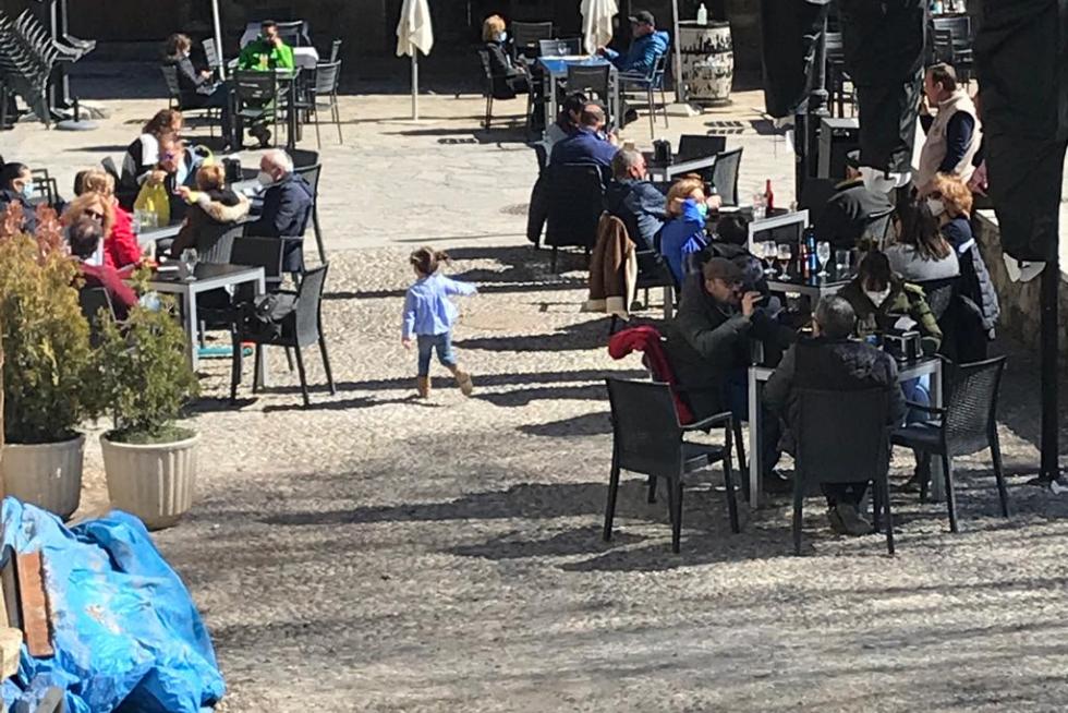 Turistas en Benasque este sábado