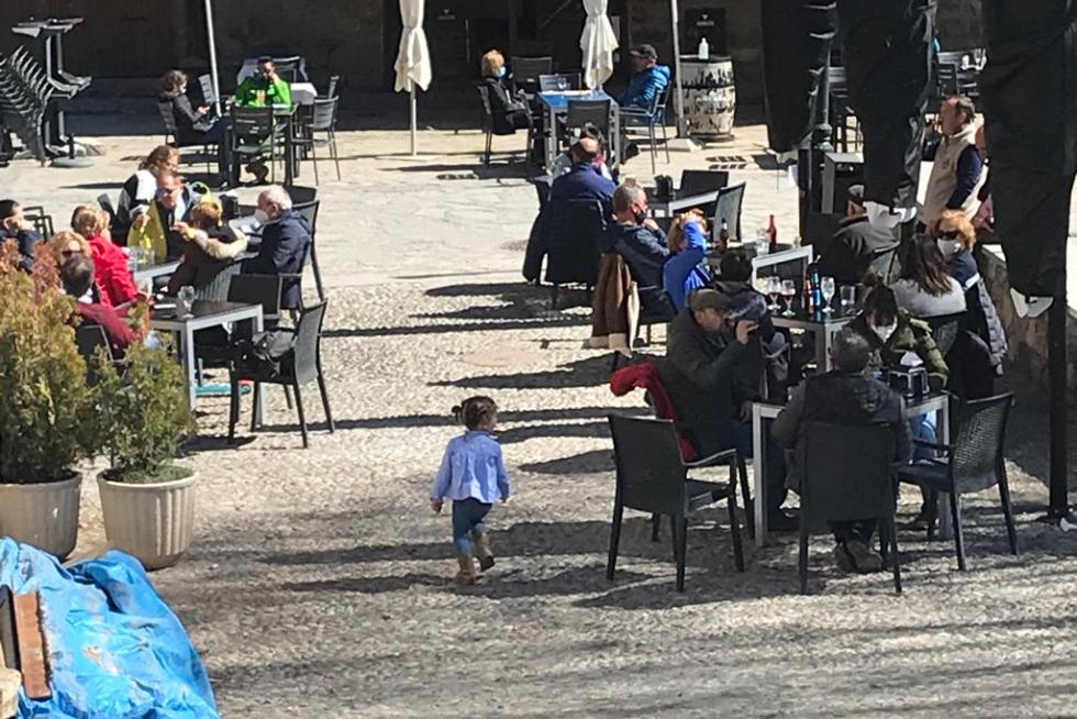Turistas en Benasque este sábado