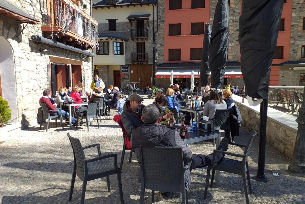 Turistas en Benasque este sábado