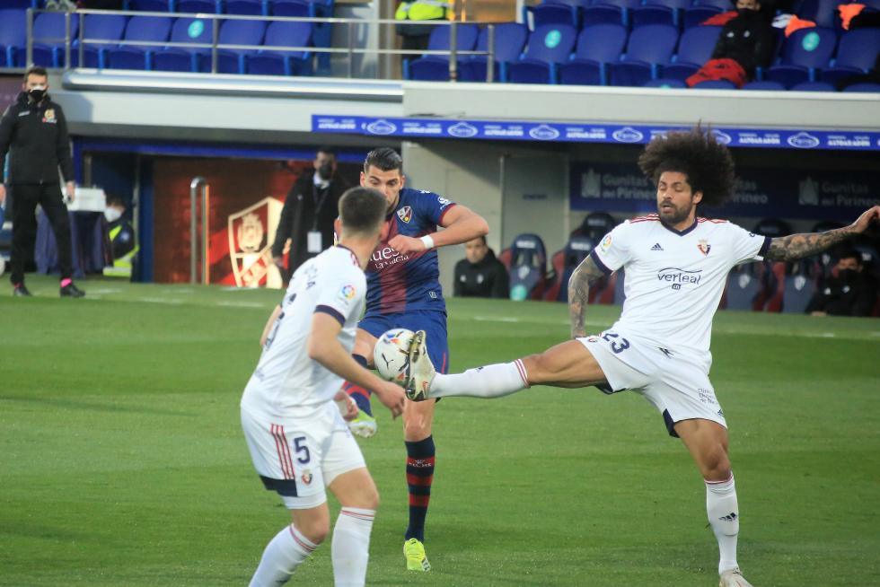 El partido Huesca-Osasuna, foto a foto.