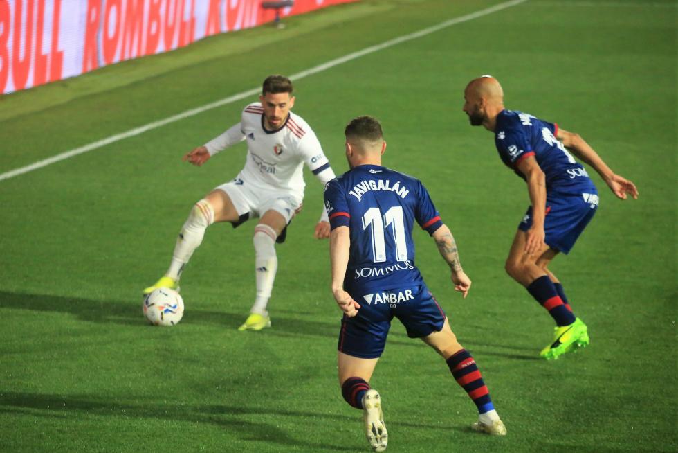 El partido Huesca-Osasuna, foto a foto.
