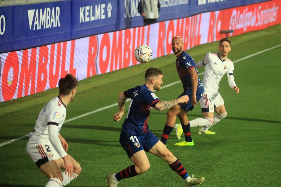 El partido Huesca-Osasuna, foto a foto.