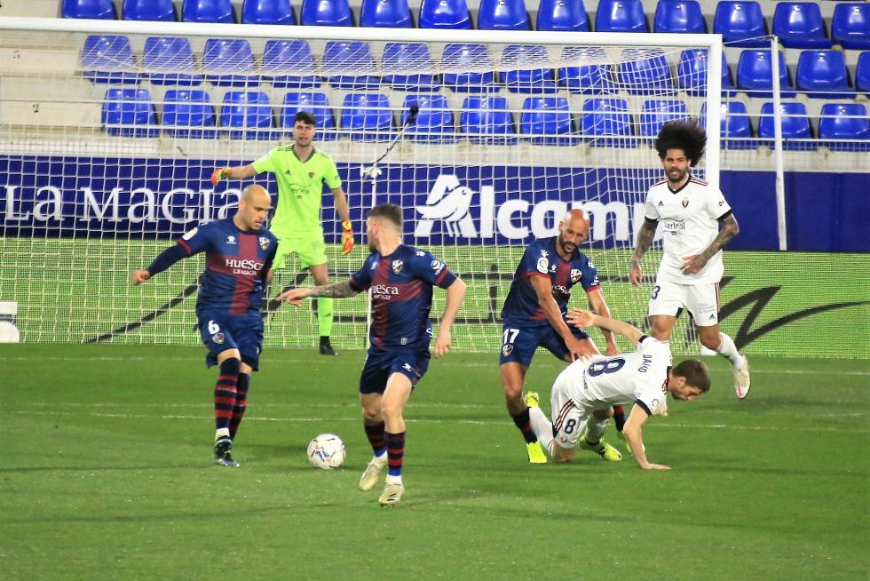 El partido Huesca-Osasuna, foto a foto.